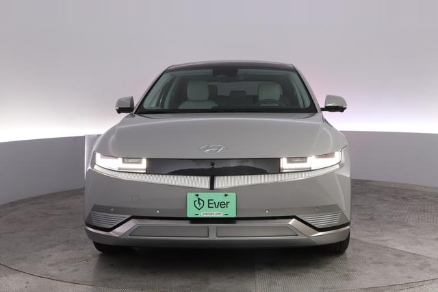 2024 Hyundai IONIQ 5 — photo 9 of 21