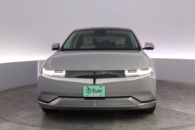 2024 Hyundai IONIQ 5 — photo 9 of 21