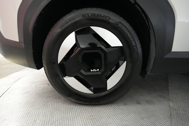 2024 Kia EV9 — photo 17 of 25