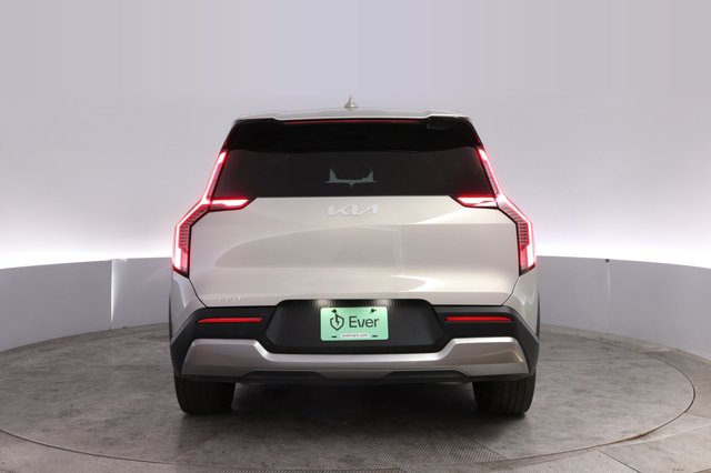 2024 Kia EV9 — photo 12 of 25