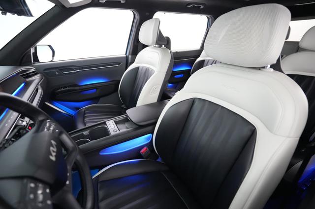 2024 Kia EV9 — photo 3 of 24