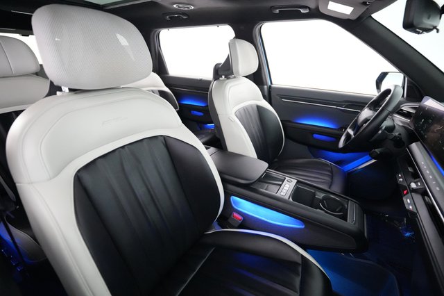 2024 Kia EV9 — photo 18 of 24