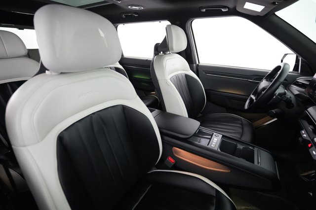 2024 Kia EV9 — photo 17 of 26