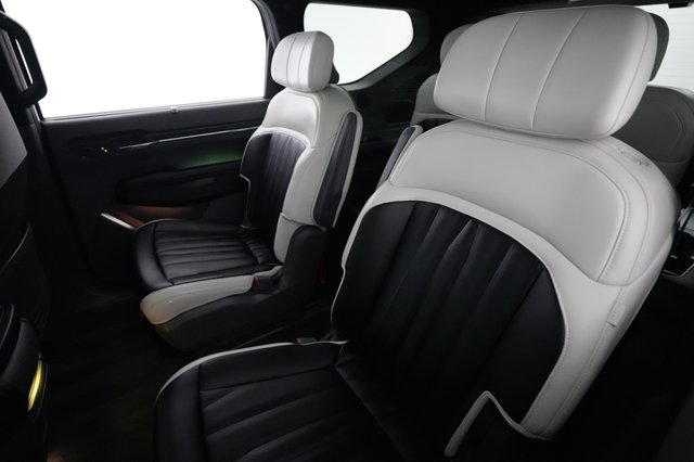2024 Kia EV9 — photo 18 of 26