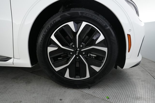 2024 Kia EV6 — photo 16 of 21