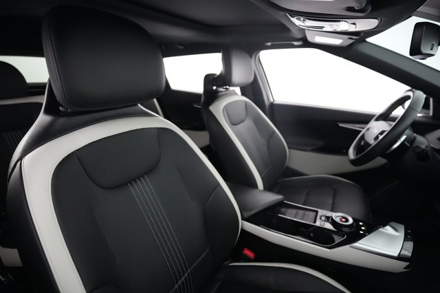 2024 Kia EV6 — photo 18 of 21