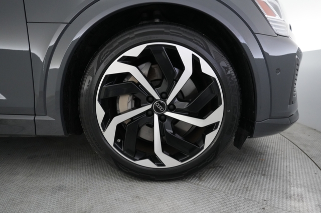 2024 Audi Q8 e-tron
