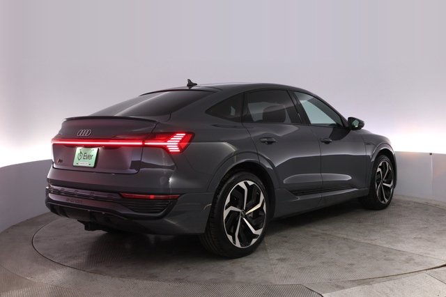 2024 Audi Q8 e-tron