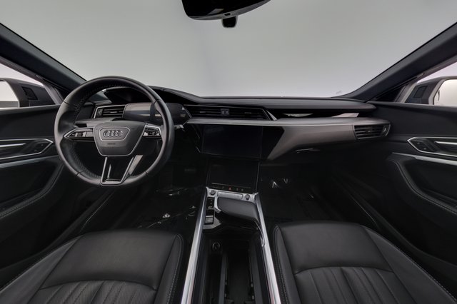 2024 Audi Q8 e-tron — photo 20 of 23