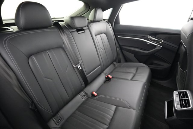 2024 Audi Q8 e-tron — photo 18 of 23