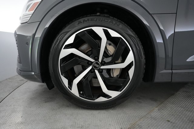2024 Audi Q8 e-tron — photo 15 of 23