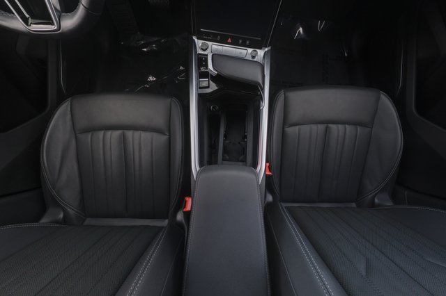 2024 Audi Q8 e-tron — photo 21 of 23