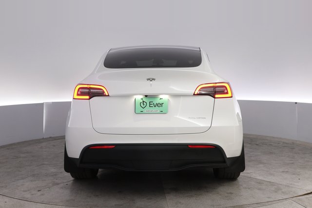 2022 Tesla Model Y — photo 12 of 22