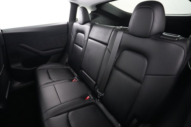 2022 Tesla Model Y — photo 19 of 22