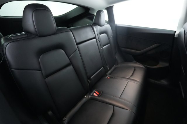 2022 Tesla Model Y — photo 4 of 22