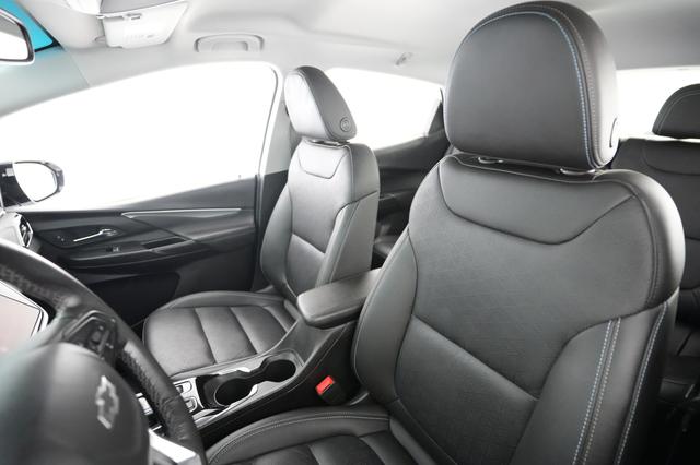 2023 Chevrolet Bolt EV — photo 3 of 23