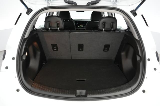 2023 Chevrolet Bolt EV — photo 6 of 23