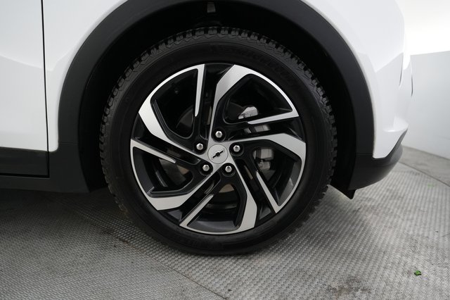 2023 Chevrolet Bolt EV — photo 16 of 23