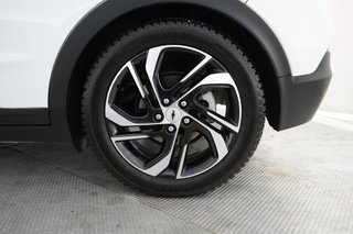 2023 Chevrolet Bolt EV — photo 7 of 23