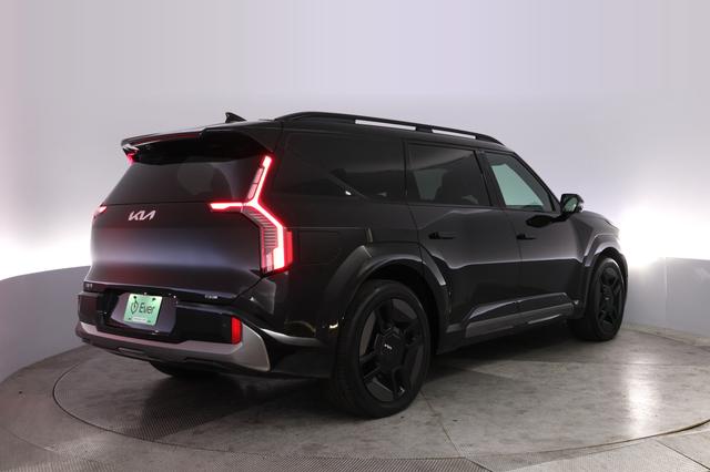 2024 Kia EV9 — photo 2 of 23