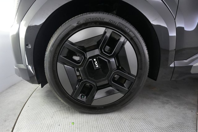2024 Kia EV9 — photo 15 of 23