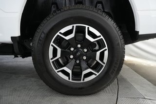 2022 Ford F-150 Lightning — photo 7 of 17