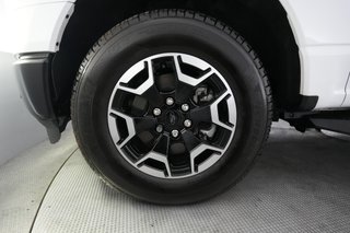 2022 Ford F-150 Lightning — photo 9 of 17