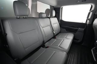 2022 Ford F-150 Lightning — photo 4 of 17
