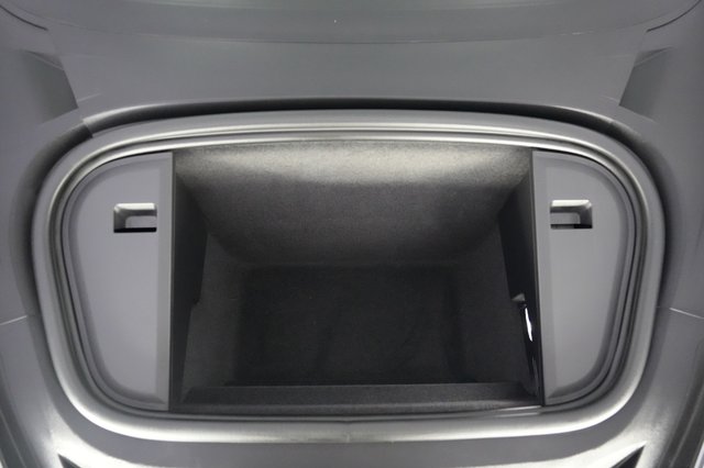 2022 Porsche Taycan — photo 23 of 25