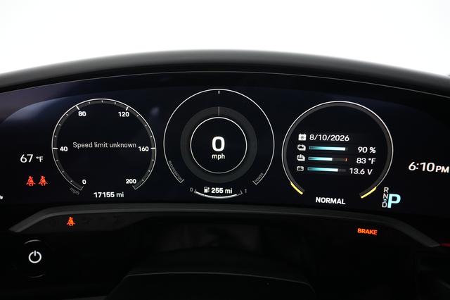 2022 Porsche Taycan — photo 5 of 25