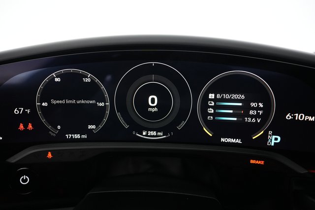 2022 Porsche Taycan — photo 5 of 25