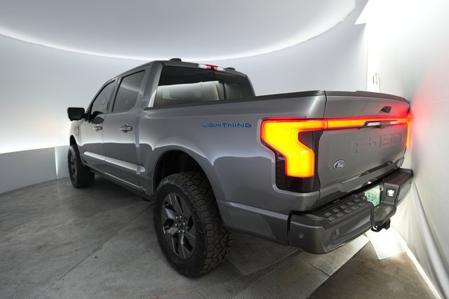 2023 Ford F-150 Lightning — photo 2 of 15