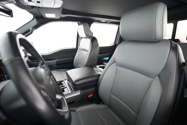 2023 Ford F-150 Lightning — photo 3 of 15