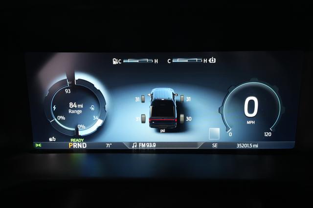 2023 Ford F-150 Lightning — photo 5 of 15