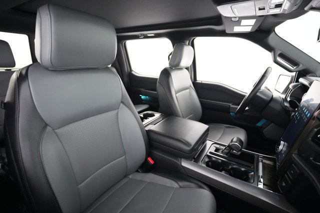 2023 Ford F-150 Lightning — photo 12 of 15