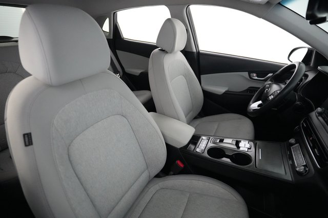 2023 Hyundai Kona Electric — photo 18 of 28