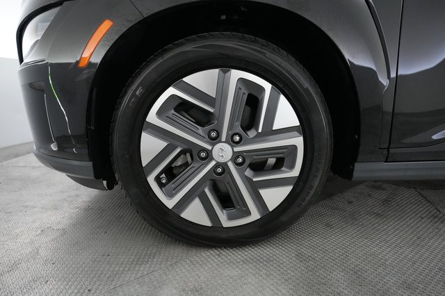 2023 Hyundai Kona Electric — photo 15 of 28