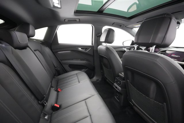 2023 Audi Q4 e-tron — photo 21 of 27