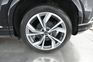 2023 Audi Q4 e-tron — photo 14 of 27