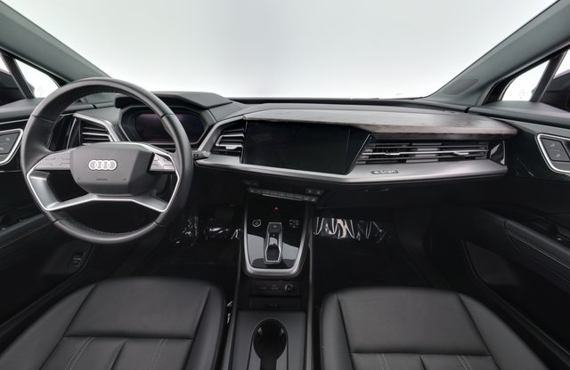 2023 Audi Q4 e-tron — photo 17 of 27