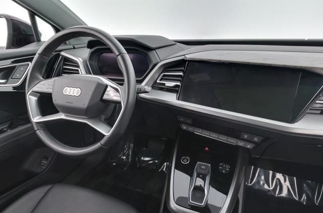 2023 Audi Q4 e-tron — photo 3 of 27