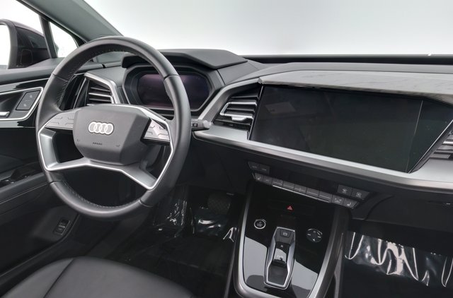 2023 Audi Q4 e-tron — photo 3 of 27