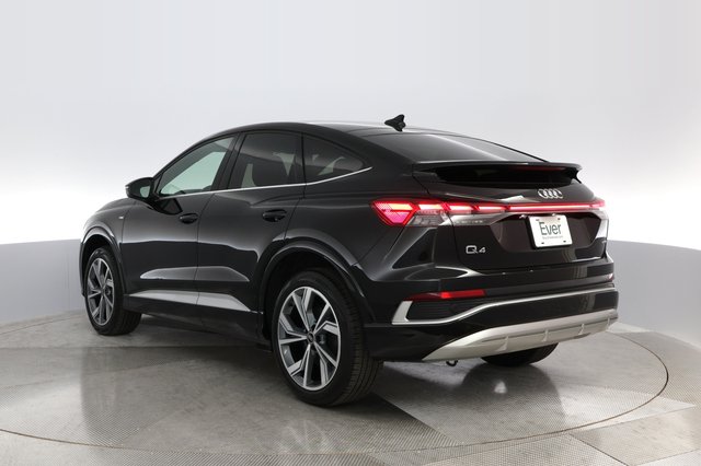 2023 Audi Q4 e-tron — photo 11 of 27
