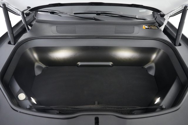 2024 Rivian R1S — photo 22 of 24