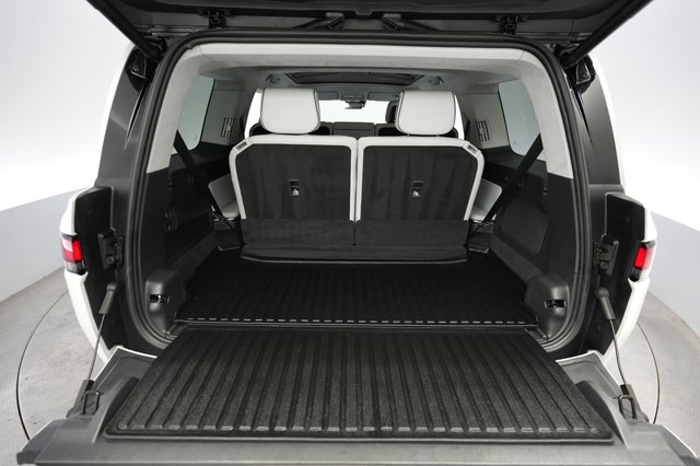 2024 Rivian R1S — photo 6 of 24