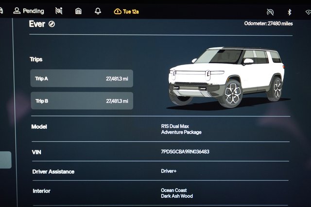 2024 Rivian R1S — photo 5 of 24