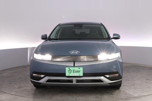 2024 Hyundai IONIQ 5 — photo 9 of 21