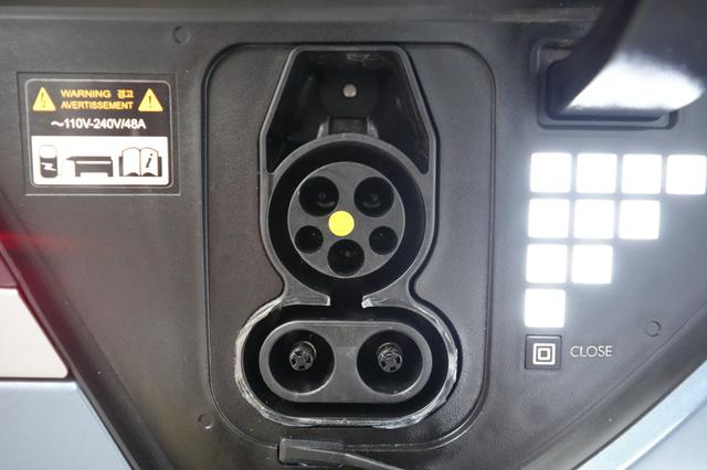 2024 Hyundai IONIQ 5 — photo 8 of 21