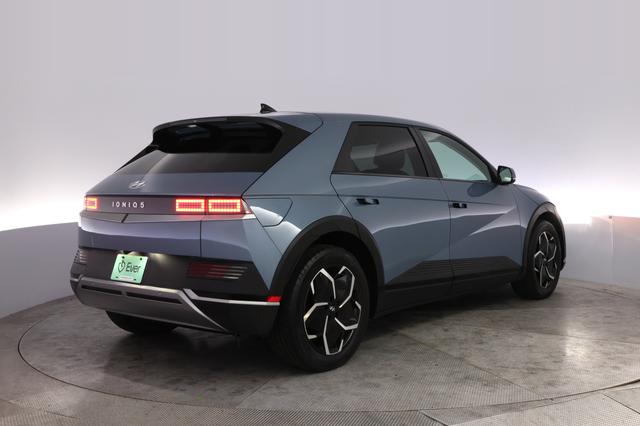 2024 Hyundai IONIQ 5 — photo 2 of 21