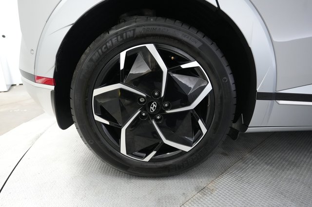 2024 Hyundai IONIQ 5 — photo 17 of 26